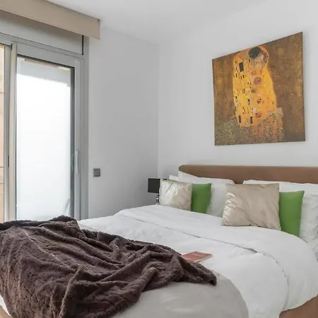 Апартаменты 31 Nights Luxury Aircon With Incredible Views